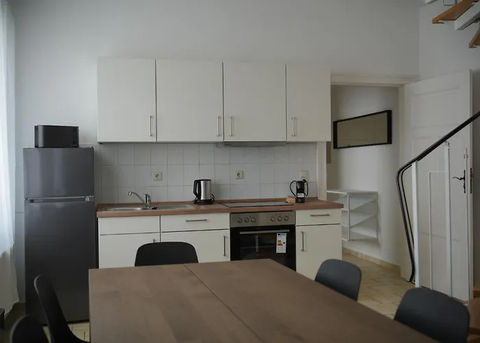 Lehastays - Gruppenapartment Sudenburg Apartman *