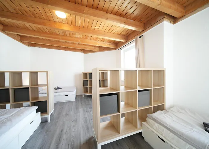 Lehastays - Gruppenapartment Sudenburg Apartman